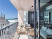 Hemingway Palm Beach - Premium Oceanview Apartments by Burleigh Letting