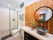 Island Boy Guesthouse I Prime Location in Canggu