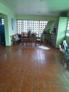 Verão para 10 pessoas em frente à Praça Boianovsky