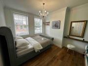 Entire home in perfect old town location