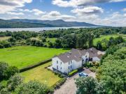 Large 5 bedroom home to sleep 10 people with wonderful sea views