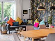 Spacious Family Oasis Explore with Ease - Pass the Keys