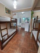 Apto no Centro de Bertioga, próx a Praia da Enseada e da Balsa com acesso a Prainha Branca, Acomoda até 6 pessoas