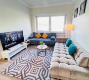 Charming 5bedroom Home with gym,garden,parking&terrace-HOL15