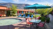 Sahara Courtyard Inn & Suites Osoyoos