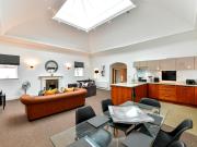 Beautiful 3 bedroom apartment - Pass the Keys