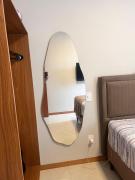 ESPETACULAR!! Apto na PRAIA DE ITAPARICA - Com Wi-Fi 360mbps, Ar Condicionado, Estacionamento, Globoplay e Cozinha Completa