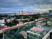 S & E Condo with Panoramic View