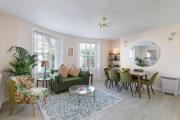 The Chic Coastal Retreat - 3BD The Chic Coastal Retreat - 3BD