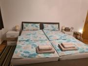 Privates Studio mit Balkon und Übernachtungsmöglichkeit in eine Wohngemeinschaft in der Nähe des Flughafens Leipzig,Halle