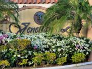 Ivys Luxury Townhouse