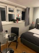 Spacious and Stylish 5 Bed Gem with Private Parking perfect for Large groups and Families