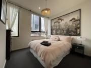 2BR CBD sunlit residence - Bourke Street shops