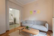 Serenity Haven - New Renovated 2Br Apt in Koukaki