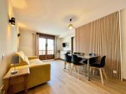 Les Chalets Des Evettes - Résidence avec piscine au pied des pistes MAE-0611