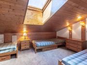 Appartement à Méribel Mottaret avec départ skis aux pieds, balcon et mezzanine - FR-1-355-19