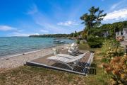 Top Suttons Bay