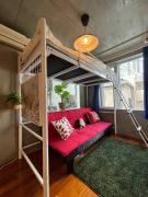 新宿まで1駅 初台駅徒歩9分 コンビニ2分 PokeMonと暮らすデザイナーズルーム