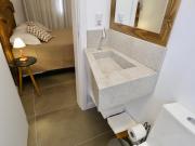 Banzai Brava Suítes