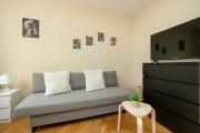Studio w Centrum Warszawy z Widokiem na Miasto, Wanną i Balkonem by Noclegi Renters