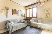 Bright apartment with parking near Viareggio beach