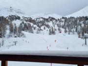 Studio rénové cosy à Plagne Centre avec balcon, skis aux pieds - FR-1-351-176