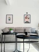 Queens Gardens Paradise Vip, Pool, Mall, Sea