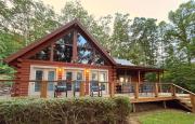 Sophies Choice ~ Secluded Luxury Log Cabin w Hot Tub + Pool Table