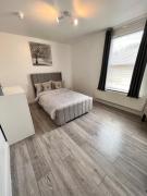 Gillingham - 3 Beds - Sleeps 6 - Garden - Wifi Gillingham - 3 Beds - Sleeps 6 - Garden - Wifi