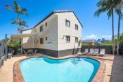 Beachside Courts Unit 11 Kings Beach QLD