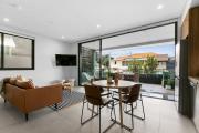 Coogee Beach Escape #4 - Quiet, Modern 1BR Perfect for Pets