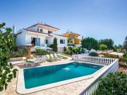 VILLA SALGADOS, near ALBUFEIRA, with Private Pool, 5 minutes from Gale Beach
