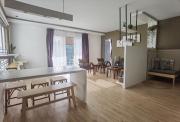Emerald Avenue Cozy 3R3B Apartment 822