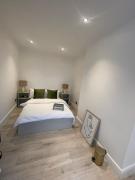 Luxury double room in modern renovated house