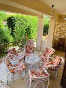 شقة الأحلام بإطلالة وجلسة راقية