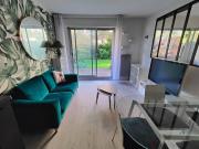 2 Bedroom flat with 100m2 garden & secure parking