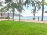 Triana II, Primera línea de mar, La Azhoía