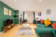 Central Coventry Flat Free Parking Sleeps 6 Central Coventry Flat Free Parking Sleeps 6