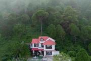 StayVista at The Haven 3BR Villa in Kasauli with Scenic Panoramic Views