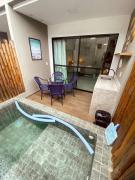 Flat com piscina privativa!