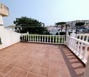 Chalet adosado en Matalascañas con piscina y chimenea, cerca de la playa