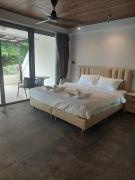 The green golf resident 106