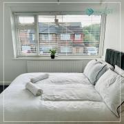 Bright 4BR Home - National Museum, Highfields Park, Uni & City Centre - Sleeps 8