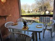 Proche du centre commercial des Capellans joli T2 mezzanine avec parking - 4OLI76