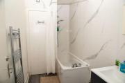 Room 5 Double bed in Kings Cross Room 5 Double bed in Kings Cross