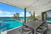 Top Hyams Beach