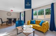 Muirton House 2 - INVOICE and REDUCED PRICE only via SUNRISE SHORT LETS DUNDEE, SLEEPS 8 has 4 Twin Bedrooms with 4 Car Driveway, 2 Bathrooms, Smart TV, Fully Equipped Kitchen, Large Dining and Living Space, Rear Garden, Free WiFi, Long Stays