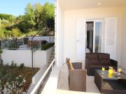 Apartment Dubreta with balcony