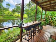 Guest Suite with Fireplace & Pond, close to Noosa & Eumundi
