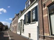 Ruime boerderij met haard, pooltafel en veranda